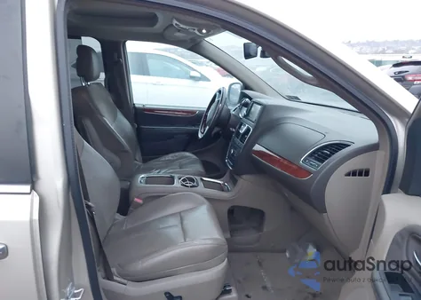 2012 Chrysler Town & Country Limited from USA, damaged, VIN 2C4RC1GG9CR361180